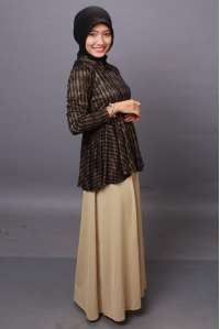 Set Peplum Sarah Black-Cream